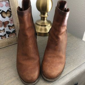 FRYE LEATHER BOOTIE